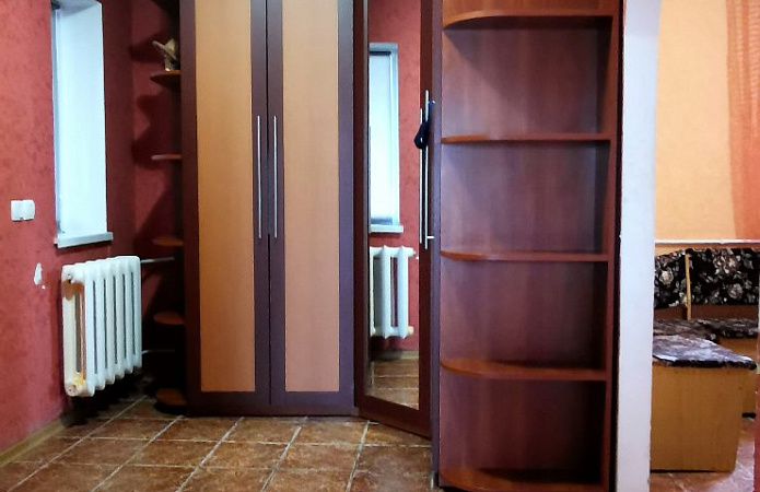 Великий будинок з ділянкою у Великій Димерці, 153 кв.м., дві свердловини Великий будинок з ділянкою у Великій Димерці, 153 кв.м., дві свердловини