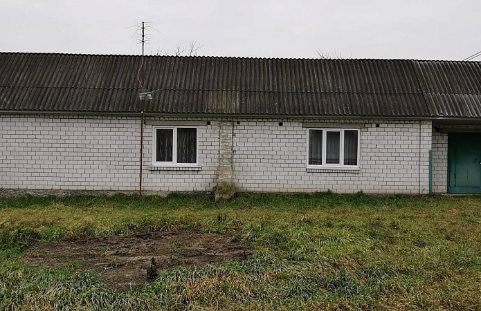 Великий будинок з ділянкою у Великій Димерці, 153 кв.м., дві свердловини Великий будинок з ділянкою у Великій Димерці, 153 кв.м., дві свердловини